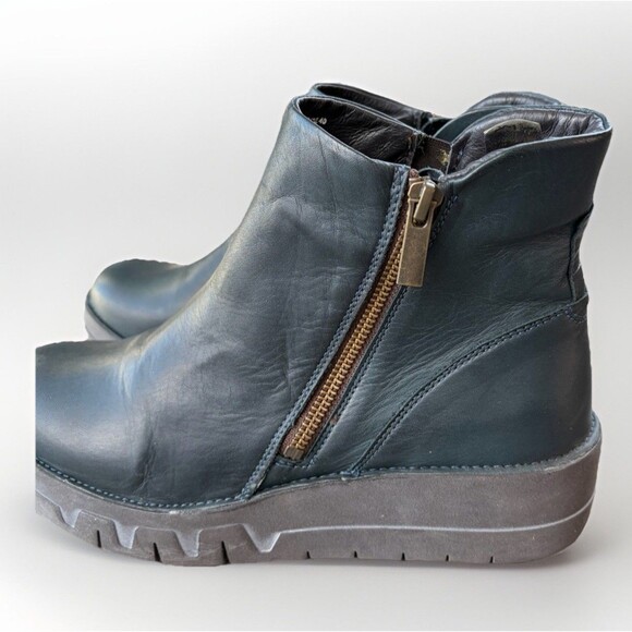Mizz Mooz Lass Women's Blue Leather Wedge Booties Size 40 Zip Comfort Boots 9.5 - Picture 2 of 9